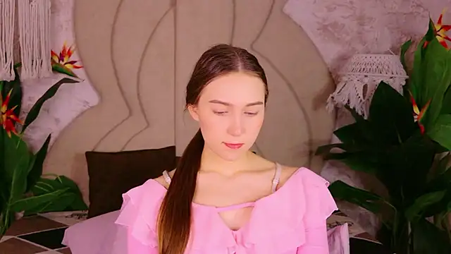 OliviaLay online show from January 11, 11:50 am