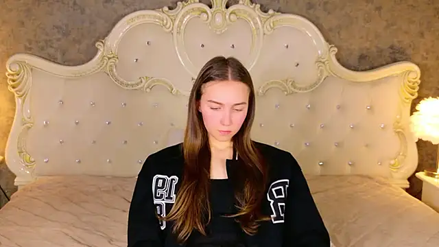 OliviaLay online show from January 12, 12:23 pm