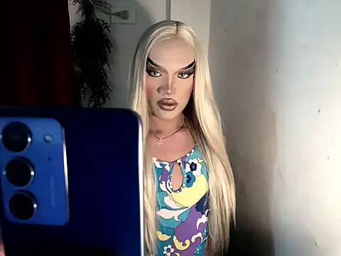 amandareddragon online show from October 19, 11:57 am