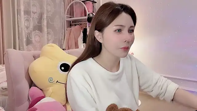 Snapshot of Titi-175 chatting on October 29, 11:20 am Titi-175 online show from October 29, 11:20 am