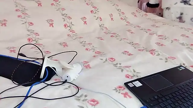 Titi-175 online show from December 16, 5:22 am