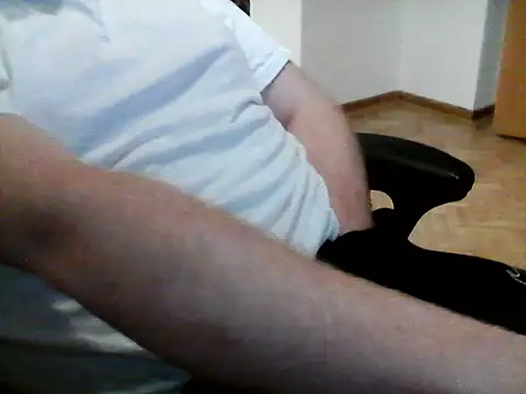 Snapshot of Domm123 chatting on October 6, 4:19 pm Domm123 online show from October 6, 4:19 pm