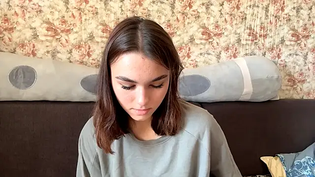 Snapshot of JaneFosterxx chatting on October 15, 8:22 am JaneFosterxx online show from October 15, 8:22 am