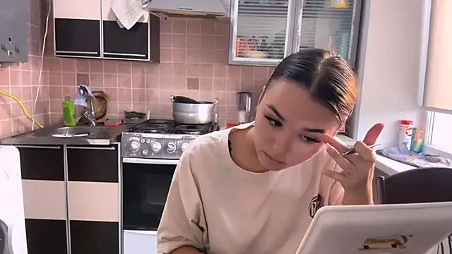 Snapshot of JaneFosterxx chatting on December 2, 5:42 am JaneFosterxx online show from December 2, 5:42 am