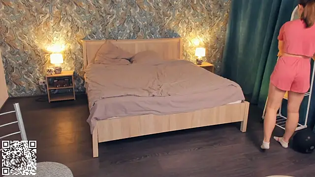 MondoNeko online show from November 28, 7:08 am