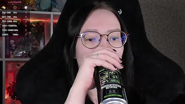 power robynn online show from April 13, 11:14 am