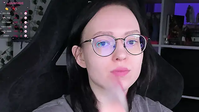 power robynn online show from October 28, 4:28 pm