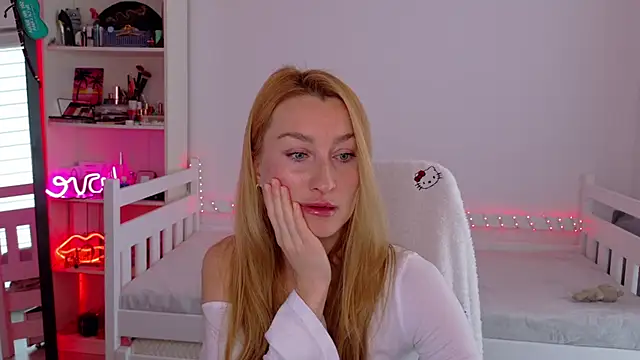 MysticRoxanne online show from January 7, 10:20 am