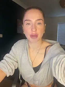 Cherry-L-28 online show from November 27, 11:21 am