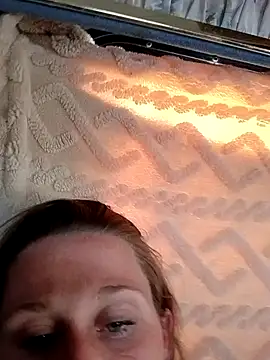 Queen2454 online show from April 19, 1:39 am