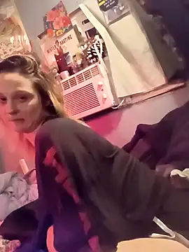 Queen2454 online show from February 18, 10:01 am