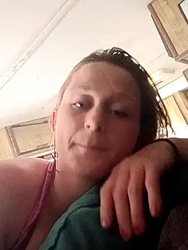 Queen2454 online show from May 4, 8:44 pm