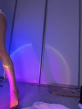 bunnyirisluv online show from April 15, 12:27 am