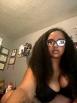 Snapshot of nicolette356 chatting on October 7, 9:05 pm nicolette356 online show from October 7, 9:05 pm