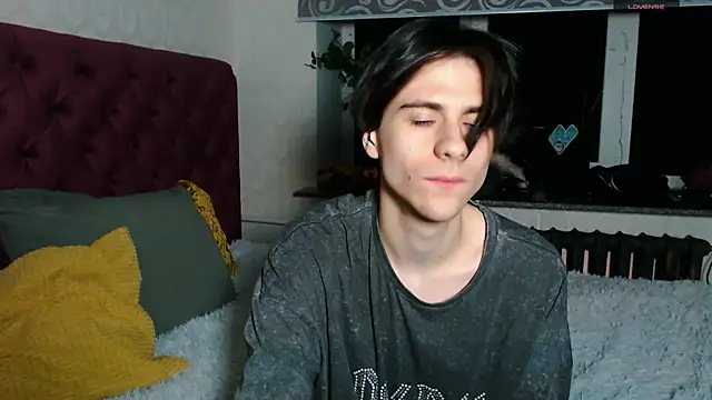 Ellis Rin online show from November 7, 5:39 pm