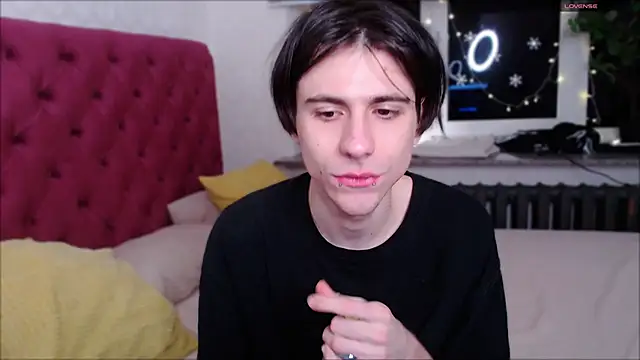 Ellis Rin online show from December 3, 7:46 pm