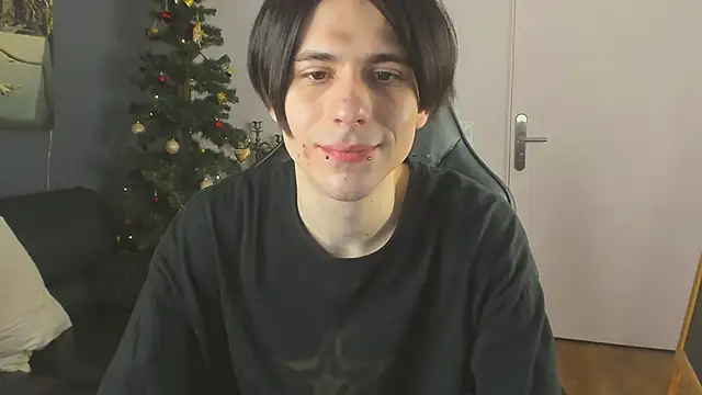 Ellis Rin online show from December 2, 9:38 pm