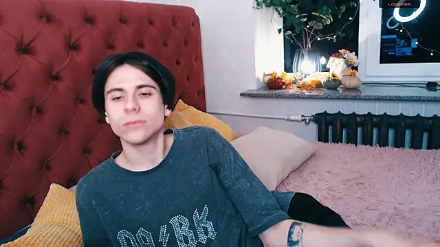 Ellis Rin online show from November 23, 6:40 pm