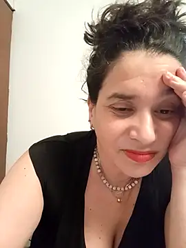 MoritaSalvaj online show from November 1, 1:45 am