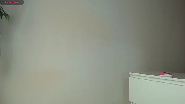 trixietaylor online show from April 9, 8:04 pm