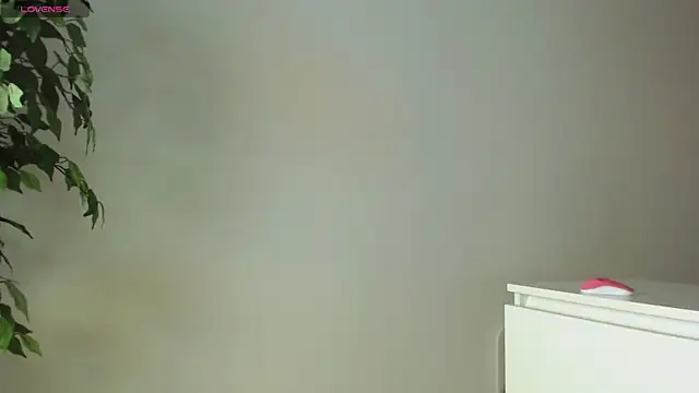 Snapshot of trixietaylor chatting on November 9, 4:55 pm trixietaylor online show from November 9, 4:55 pm