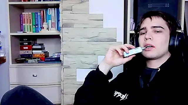 Snapshot of _Chris_Next_Door_ chatting on October 6, 2:18 pm  Chris Next Door  online show from October 6, 2:18 pm