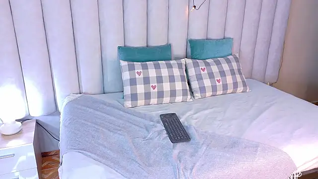 Snapshot of Julietasweett__ chatting on October 3, 11:56 am Julietasweett   online show from October 3, 11:56 am