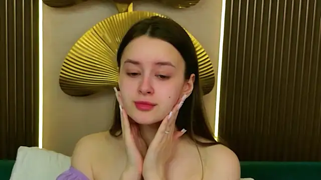 EvaSwen online show from April 13, 6:06 am