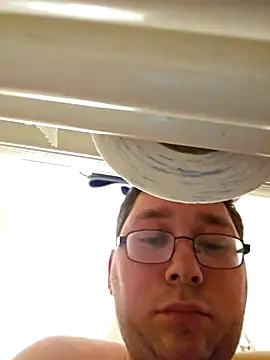 Snapshot of stivi2526 chatting on December 4, 10:09 pm stivi2526 online show from December 4, 10:09 pm