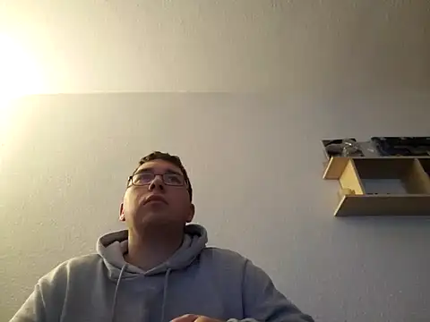 Snapshot of stivi2526 chatting on November 25, 10:43 pm stivi2526 online show from November 25, 10:43 pm