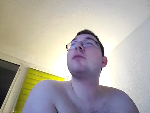 Snapshot of stivi2526 chatting on November 6, 8:13 pm stivi2526 online show from November 6, 8:13 pm