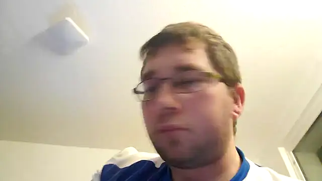 Snapshot of stivi2526 chatting on September 28, 9:44 pm stivi2526 online show from September 28, 9:44 pm