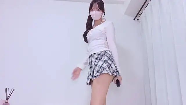 Snapshot of Seira__nn chatting on February 27, 3:23 pm Seira nn online show from February 27, 3:23 pm