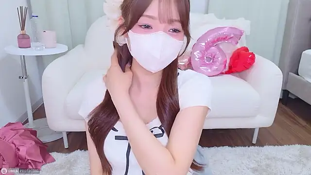 Snapshot of Seira__nn chatting on May 7, 1:25 pm Seira nn online show from May 7, 1:25 pm