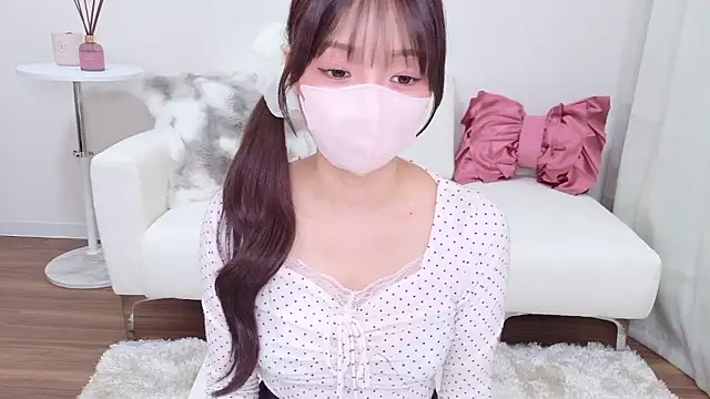 Snapshot of Seira__nn chatting on February 23, 4:36 am Seira nn online show from February 23, 4:36 am