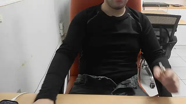 cazzo18cm3 online show from December 16, 12:31 pm