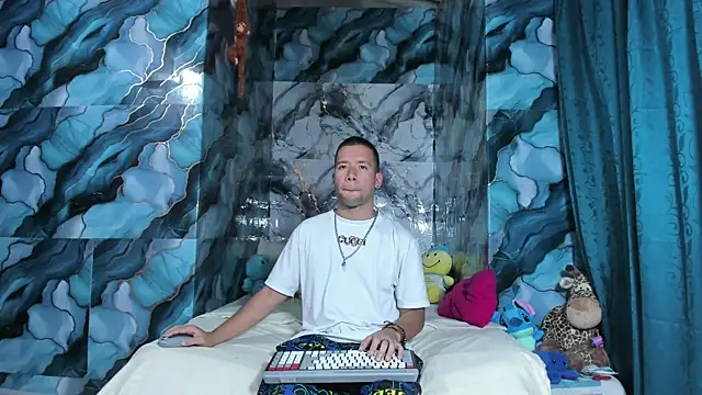 celesteyorucso1 online show from October 20, 10:43 pm