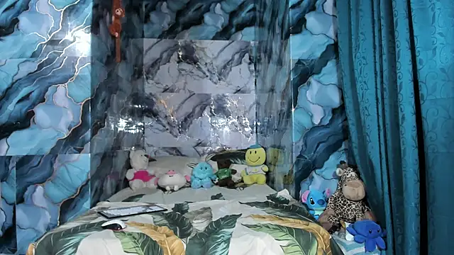 celesteyorucso1 online show from November 29, 10:32 pm