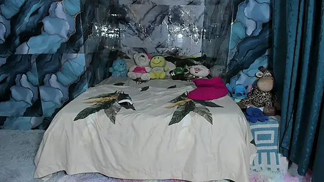 celesteyorucso1 online show from November 17, 11:09 pm