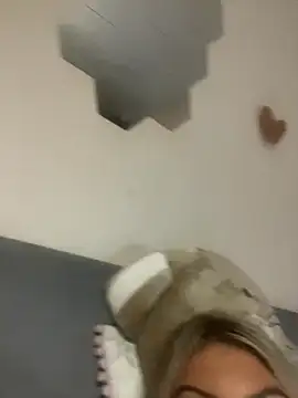 Snapshot of Diamondxoxx chatting on October 1, 9:29 pm Diamondxoxx online show from October 1, 9:29 pm