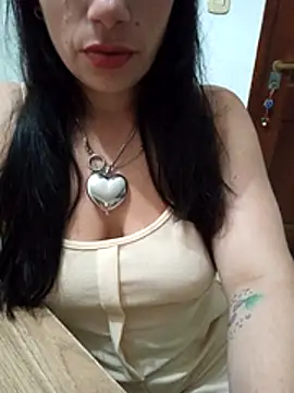 Snapshot of Amarteverdaderamente chatting on December 4, 3:16 am Amarteverdaderamente online show from December 4, 3:16 am