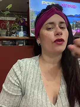 Snapshot of Amarteverdaderamente chatting on October 26, 2:12 am Amarteverdaderamente online show from October 26, 2:12 am