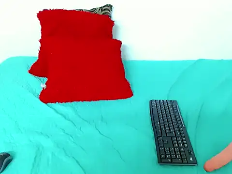 marciana eren online show from December 13, 8:04 pm