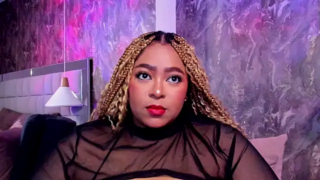 Snapshot of Fenty_melo chatting on October 31, 3:47 am Fenty melo online show from October 31, 3:47 am