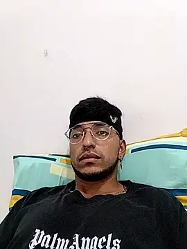 Snapshot of AlfalfaBoy chatting on October 19, 12:35 am AlfalfaBoy online show from October 19, 12:35 am