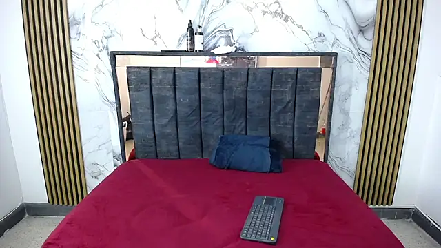 genesis and alex online show from February 10, 9:47 pm