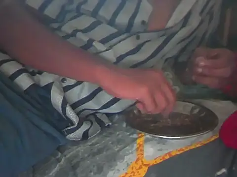 Hhhggghrrr3219 online show from November 2, 6:51 am