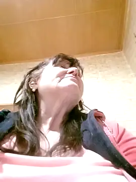 Snapshot of Apeesynka55211 chatting on February 20, 6:54 pm Apeesynka55211 online show from February 20, 6:54 pm