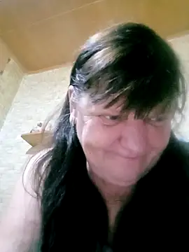 Snapshot of Apeesynka55211 chatting on November 16, 4:28 am Apeesynka55211 online show from November 16, 4:28 am