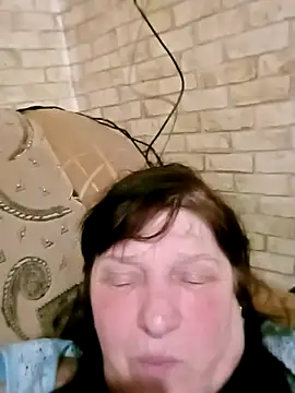 Snapshot of Apeesynka55211 chatting on February 17, 9:12 pm Apeesynka55211 online show from February 17, 9:12 pm